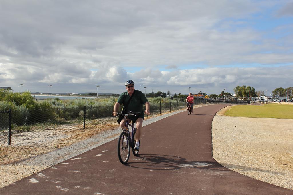 Jurien Beachfront Holiday Units Villa Jurien Bay Bagian luar foto