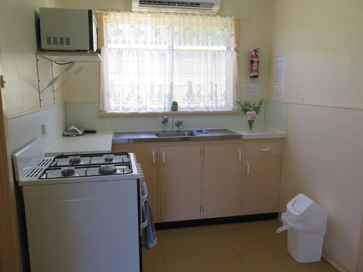 Jurien Beachfront Holiday Units Villa Jurien Bay Bagian luar foto